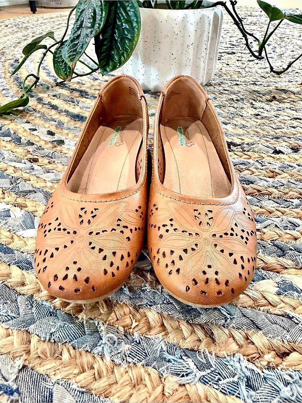 Bare Traps Mariah Perforated Leather Flats Brown Bohemian Genuine Leather SZ 9M